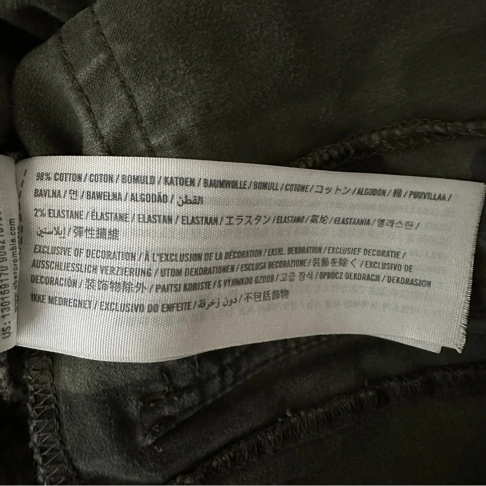 Abercrombie & Fitch Green Camo Utility Jogger Pants Y2K Paratrooper Mens 34W 32L